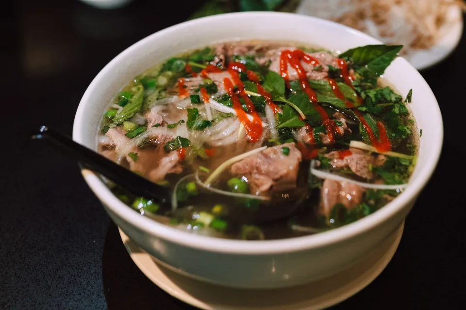 Bàn nướng đông khách tại Trần Thị Nhân